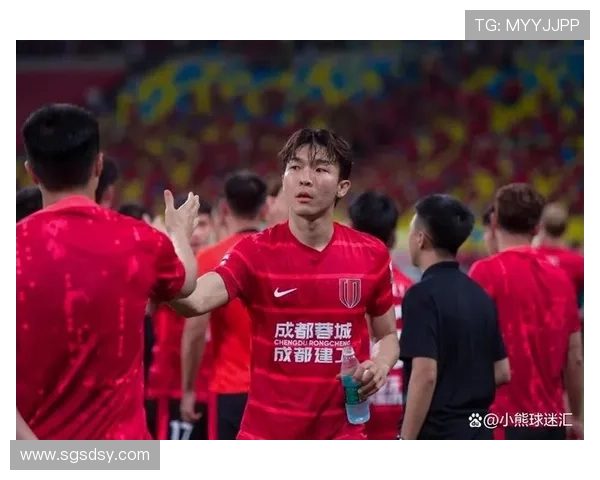 国足备战世预赛联赛焦点对决引发球迷热议新帅战术调整核心球员状态成关键